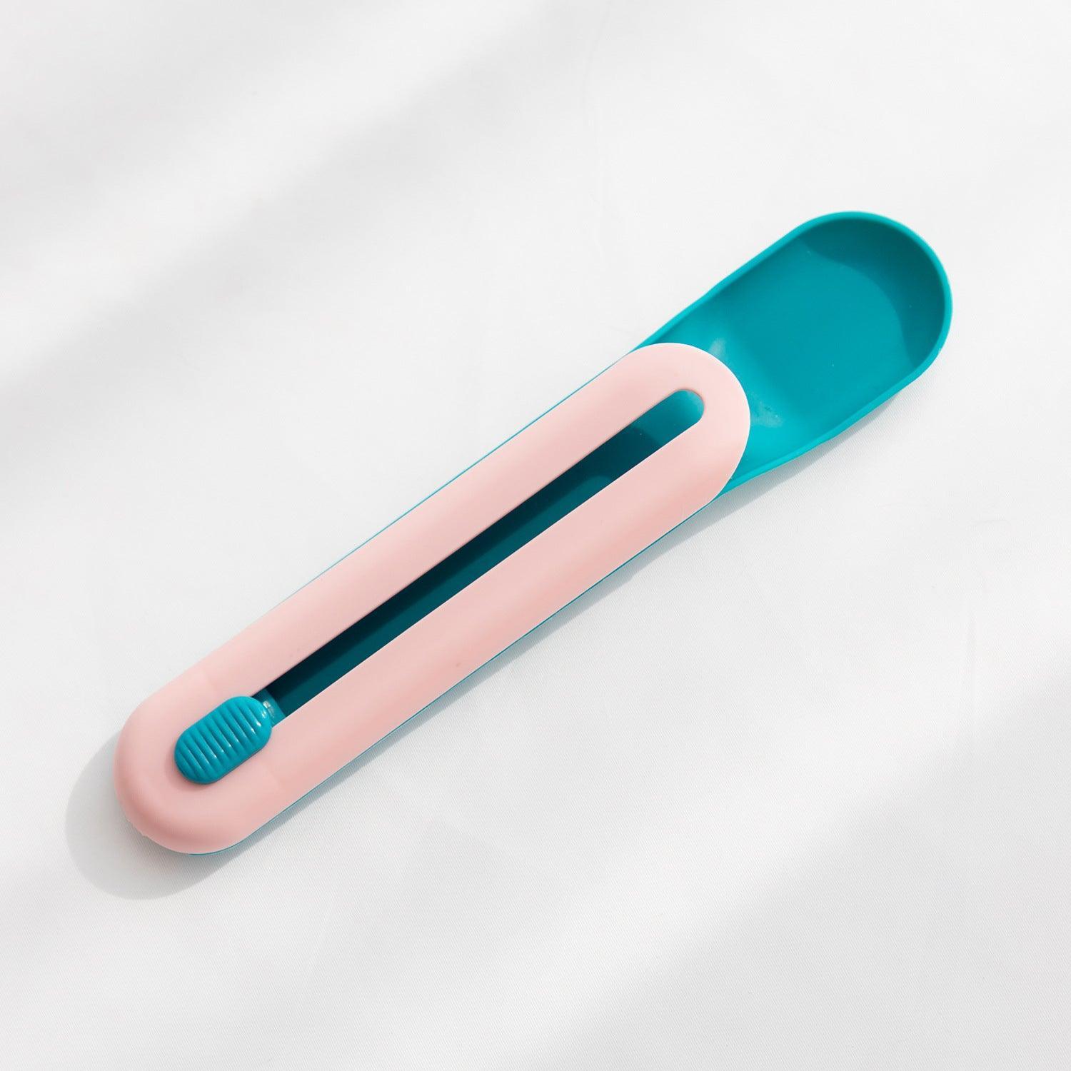 Deluxe Cat Strip Spoon Feeder: The Ultimate Pet Feeding Tool