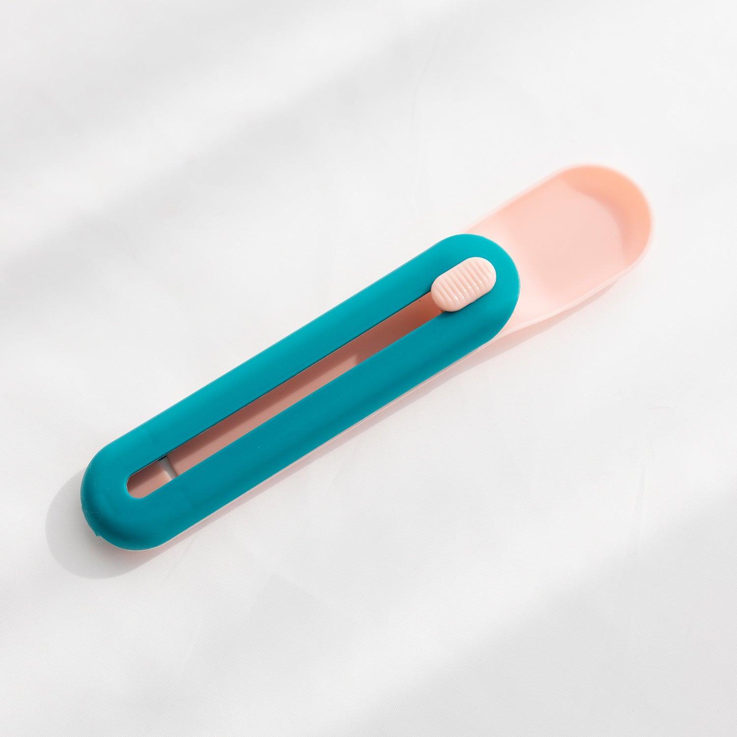 Deluxe Cat Strip Spoon Feeder: The Ultimate Pet Feeding Tool