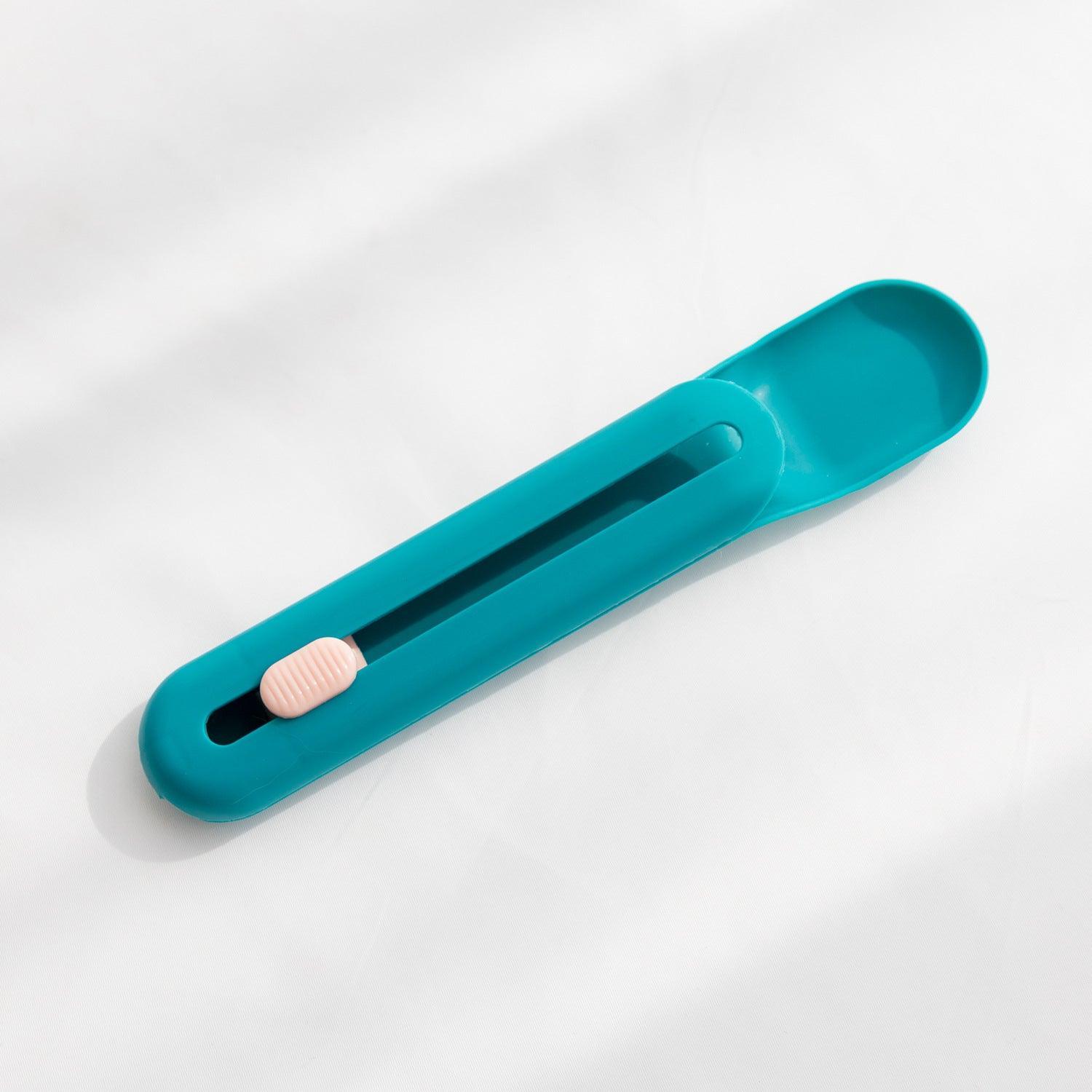 Deluxe Cat Strip Spoon Feeder: The Ultimate Pet Feeding Tool